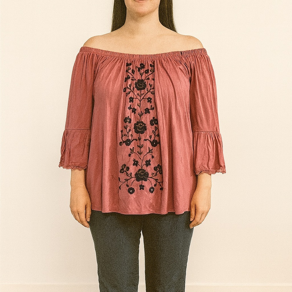 Francesca's Size Small Red Bohemian Style Bell Sleeve Floral Embroidered Top